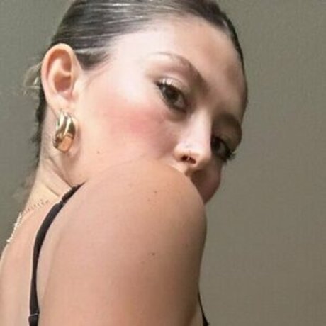 Naakte gelekte OnlyFans-foto van Kkaiiileynoellem