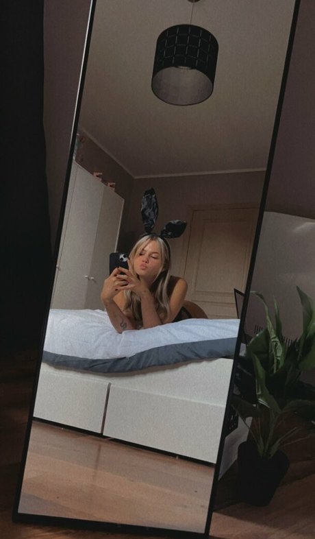 Foto nua vazada do OnlyFans de Lil Lau
