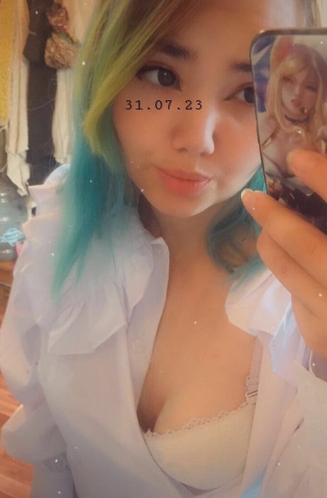 Naken läckt OnlyFans-bild av Aliceainashel