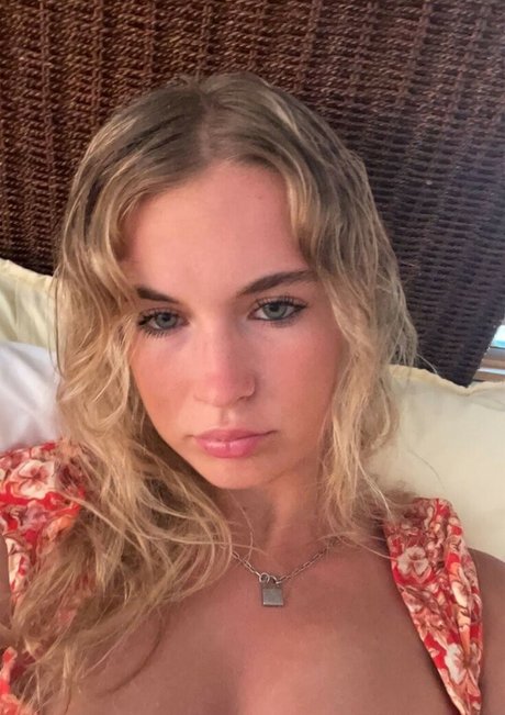 Naken läckt OnlyFans-bild av Maddie Gilmore