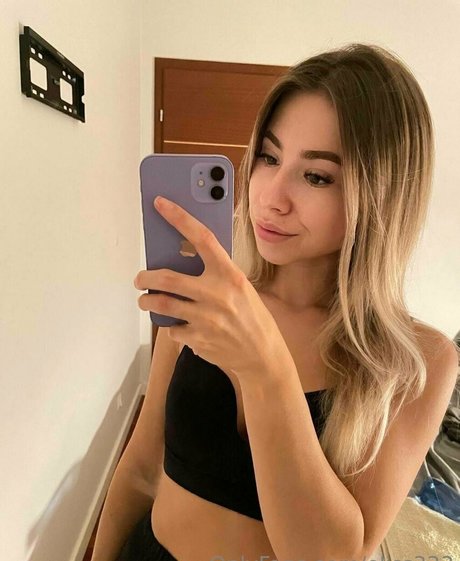 Naakte gelekte OnlyFans-foto van Eliss333