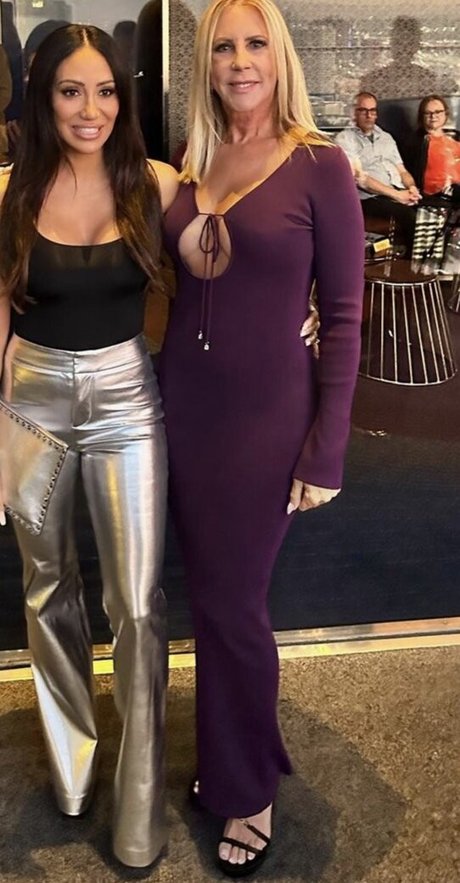 Naken läckt OnlyFans-bild av Vicki Gunvalson