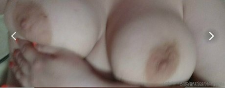 Naken läckt OnlyFans-bild av Pazziperlagnagna