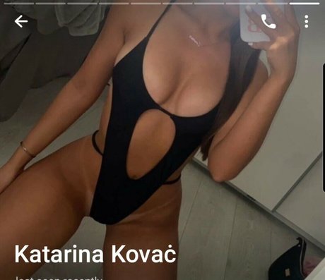Naken läckt OnlyFans-bild av Katarina Kovac