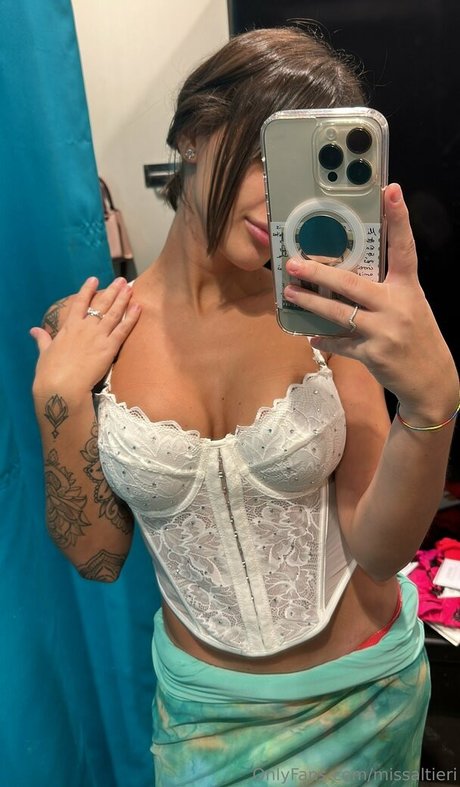 Alaston vuotanut OnlyFans-kuva Soymeryjim