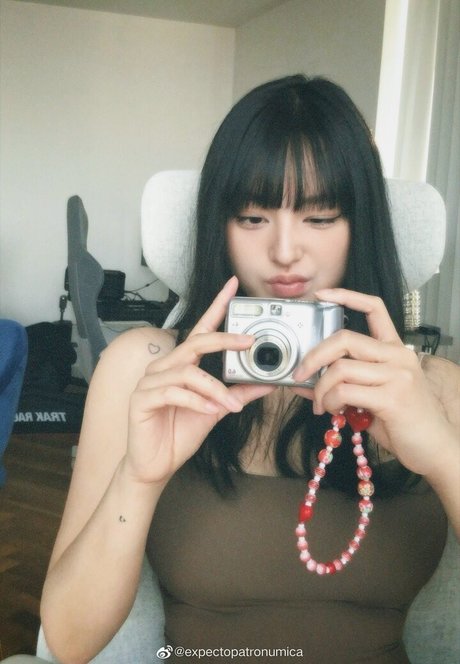 Naken läckt OnlyFans-bild av Expectopatronumica