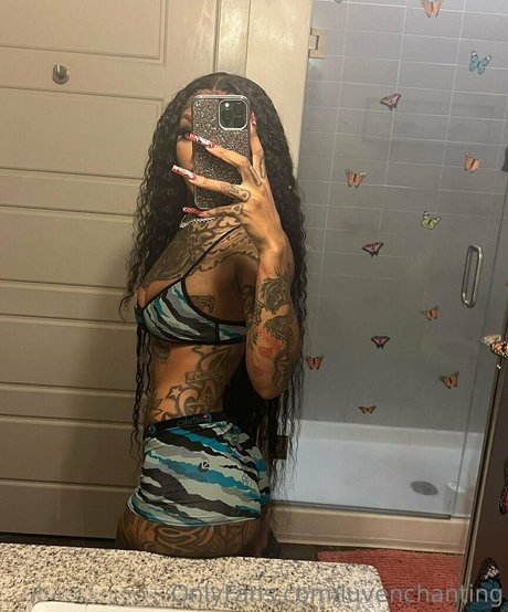 Naken läckt OnlyFans-bild av Luvenchanting