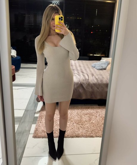 Alaston vuotanut OnlyFans-kuva Mirtillaam
