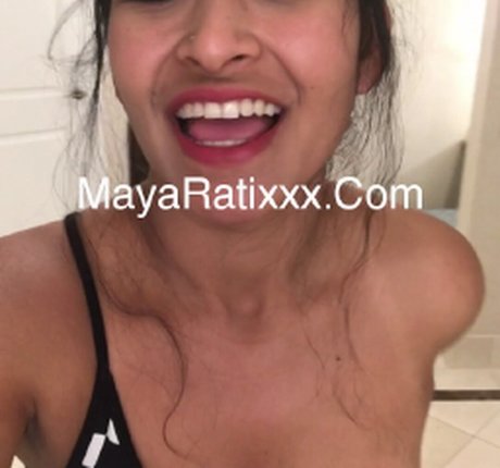 Alaston vuotanut OnlyFans-kuva Maya Rati