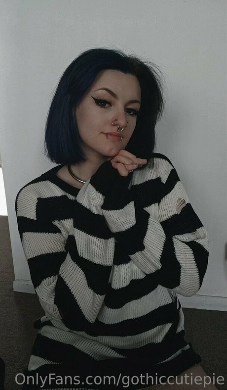 Gothiccutiepie OnlyFansリークヌード写真