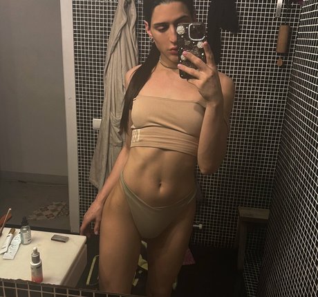 Naken läckt OnlyFans-bild av Arca1000000