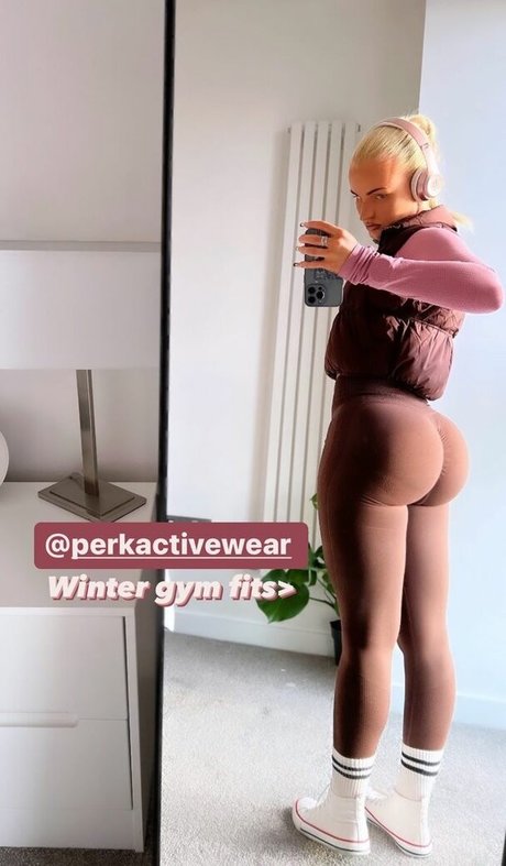 Nahá fotka uniklých OnlyFans od Zara Louisa