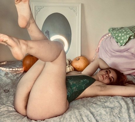 Lola Rose