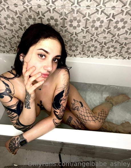 Alaston vuotanut OnlyFans-kuva Angelbabeashley