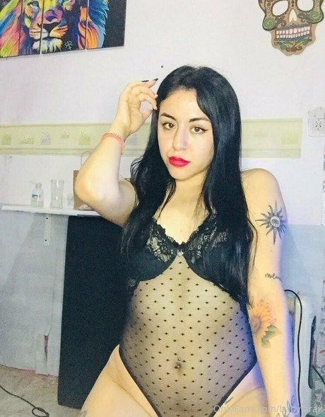 Laraxxxb