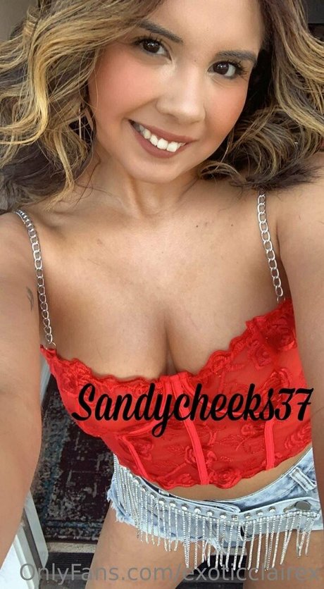 Naakte gelekte OnlyFans-foto van Exoticclairex