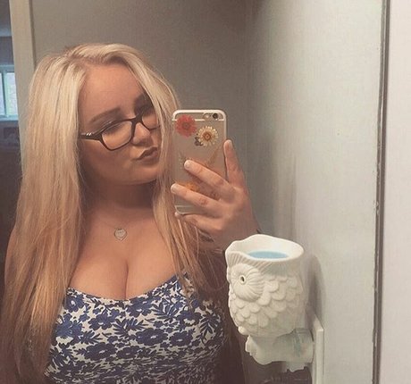 Lilly Alcorn