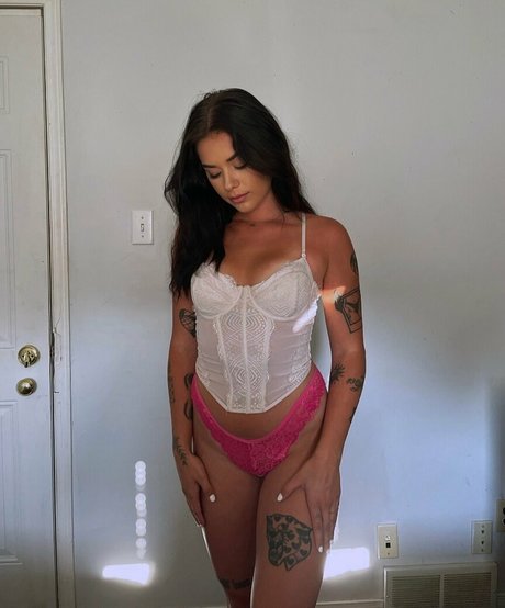 Alaston vuotanut OnlyFans-kuva Sorrymomfree