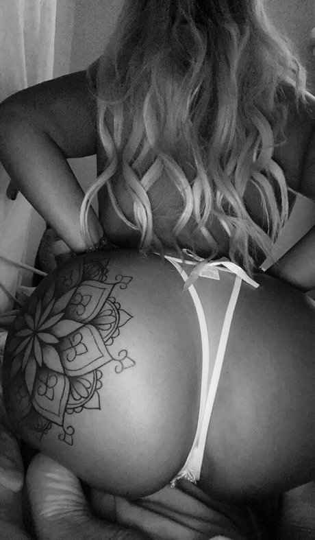 Naken läckt OnlyFans-bild av Chazbondsfield1