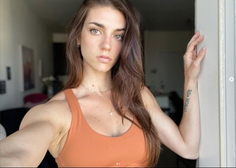 Обнаженная фотография утечки OnlyFans от Rachel Loren