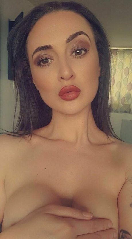 Hxneyteexfree OnlyFans