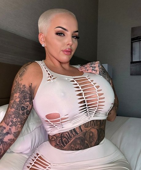 Naken läckt OnlyFans-bild av Becgorton