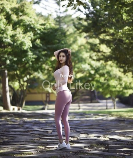 Обнаженная фотография утечки OnlyFans от Eunmicii