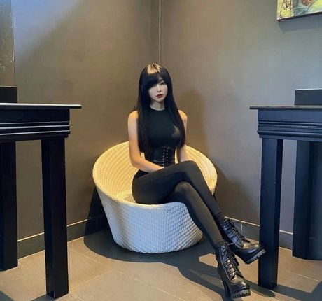 Daturakisses