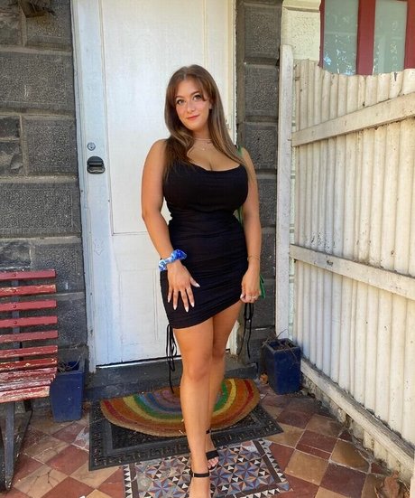 Обнаженная фотография утечки OnlyFans от Becca M