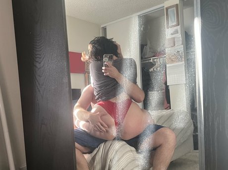 Naken läckt OnlyFans-bild av Sunnysunrayss