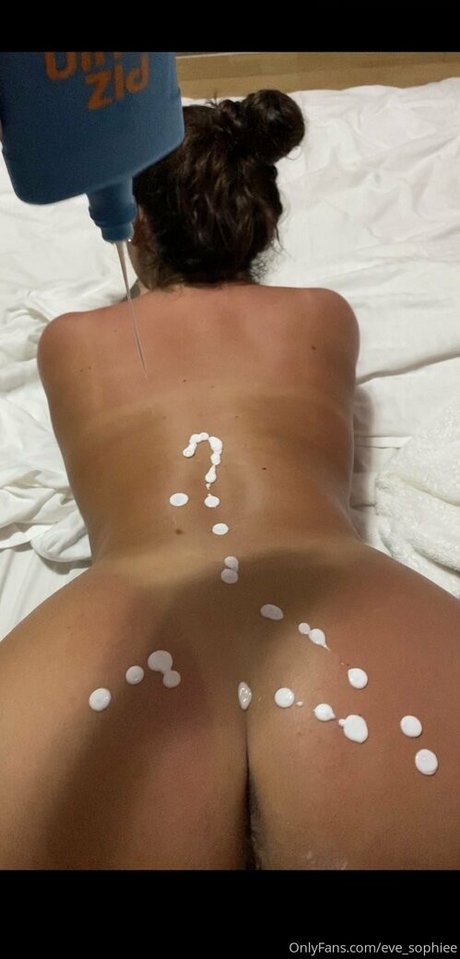 Eve Sophie OnlyFansリークヌード写真