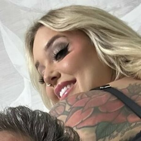 Nøgent lækket OnlyFans-billede af Kali Roses