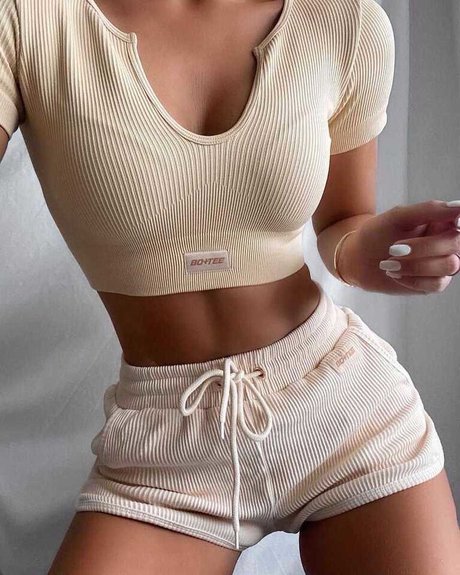 Naken läckt OnlyFans-bild av Amylouisec