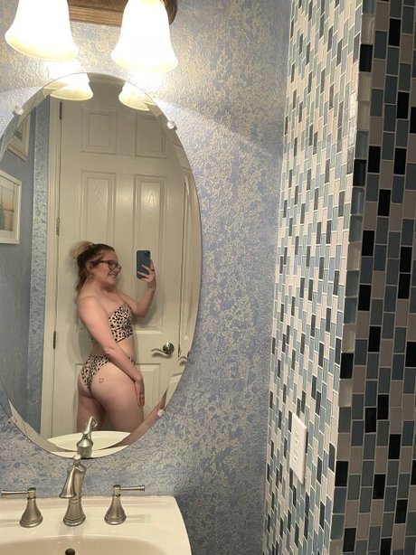 Naken läckt OnlyFans-bild av Danielle Delgado