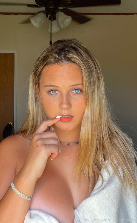 Photo nue de fuite OnlyFans de Alyssa Mcbride
