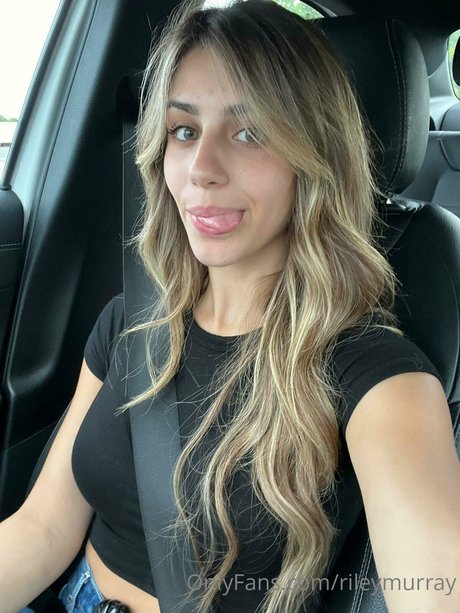 Alaston vuotanut OnlyFans-kuva Riley Murray