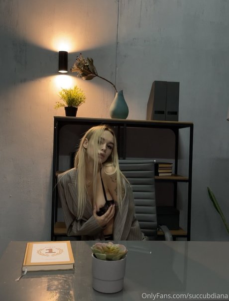 Naken lekkede OnlyFans-bilde av Diana Shurigina