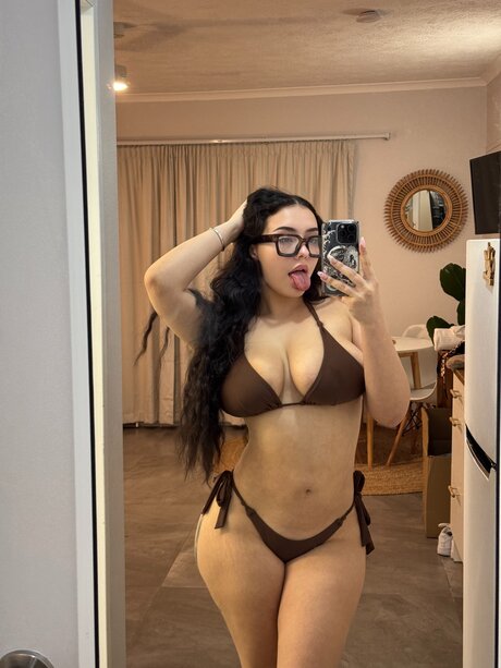 Naken läckt OnlyFans-bild av Curlymoana