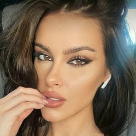Naken läckt OnlyFans-bild av Emma Chrristina