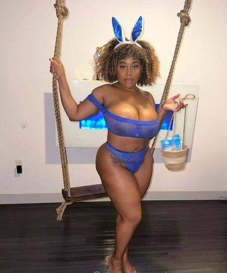 Naken läckt OnlyFans-bild av Msyummys