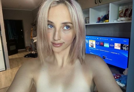 Nøgent lækket OnlyFans-billede af Katybaity