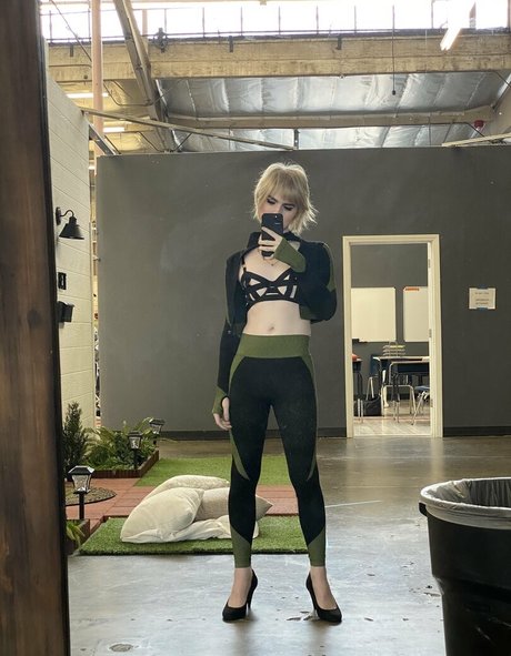 Jeanhollywood
