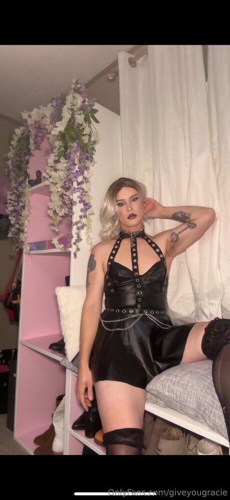 Naken läckt OnlyFans-bild av Giveyougracie
