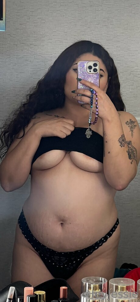 Naken läckt OnlyFans-bild av Sunflower Jessie