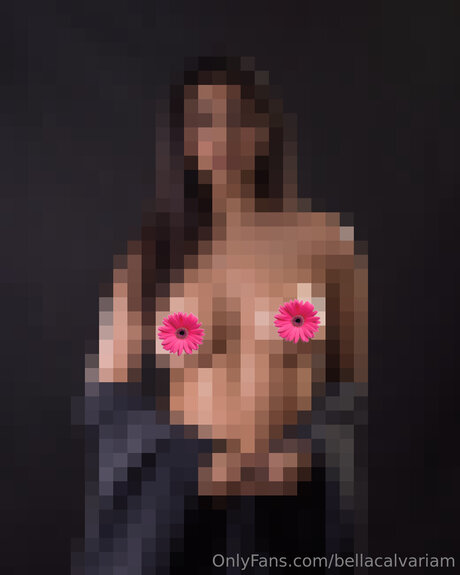 Naken läckt OnlyFans-bild av Bellacalvariam