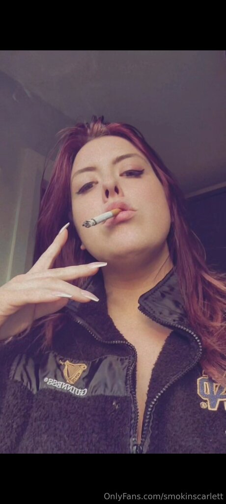 Naken läckt OnlyFans-bild av Smokinscarlett