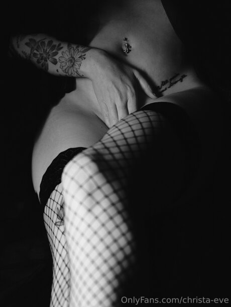 Naken läckt OnlyFans-bild av Christa Eve