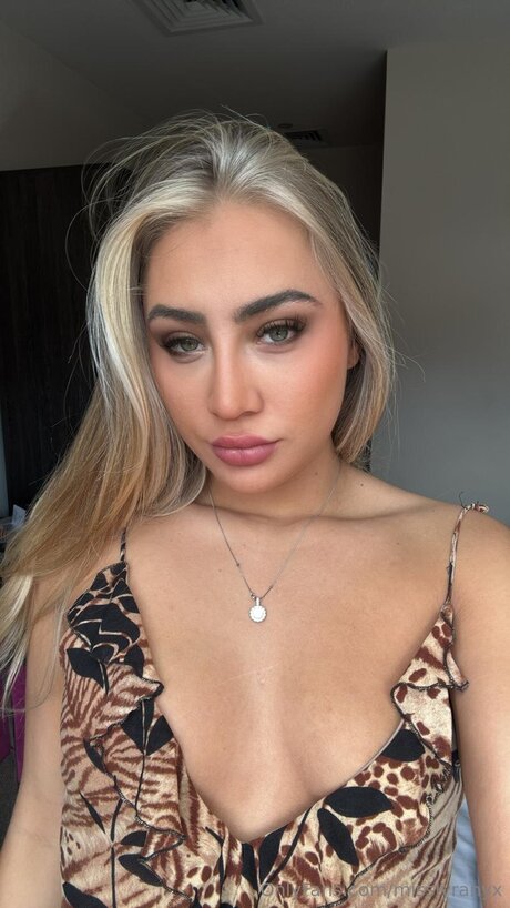 Nøgent lækket OnlyFans-billede af Misslyranyx