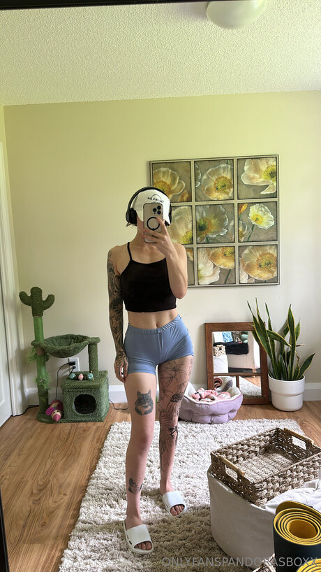 Nøgent lækket OnlyFans-billede af Prettypandora9