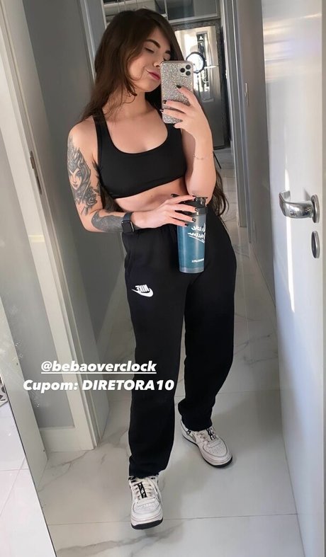 Nicole Diretora